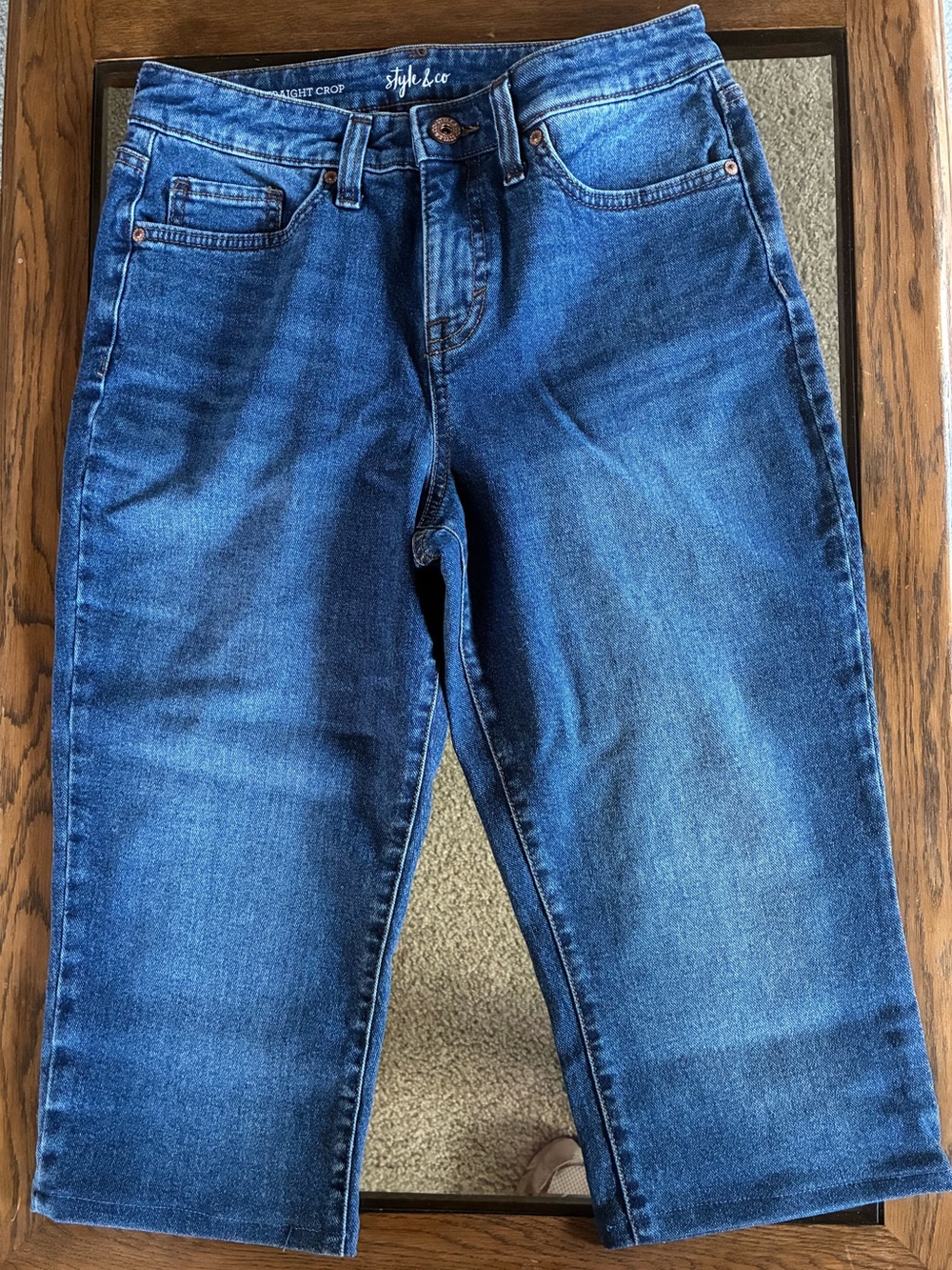 Style & Co.Woman’s Medium Blue Straight Crop Jeans